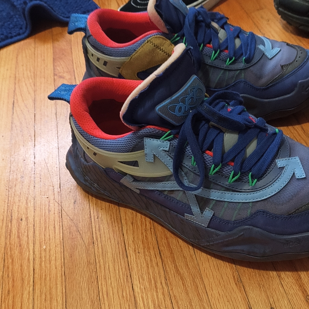 Off-White Blue Sneakers Sporty Design Mesh Upper - Picture 4 of 5